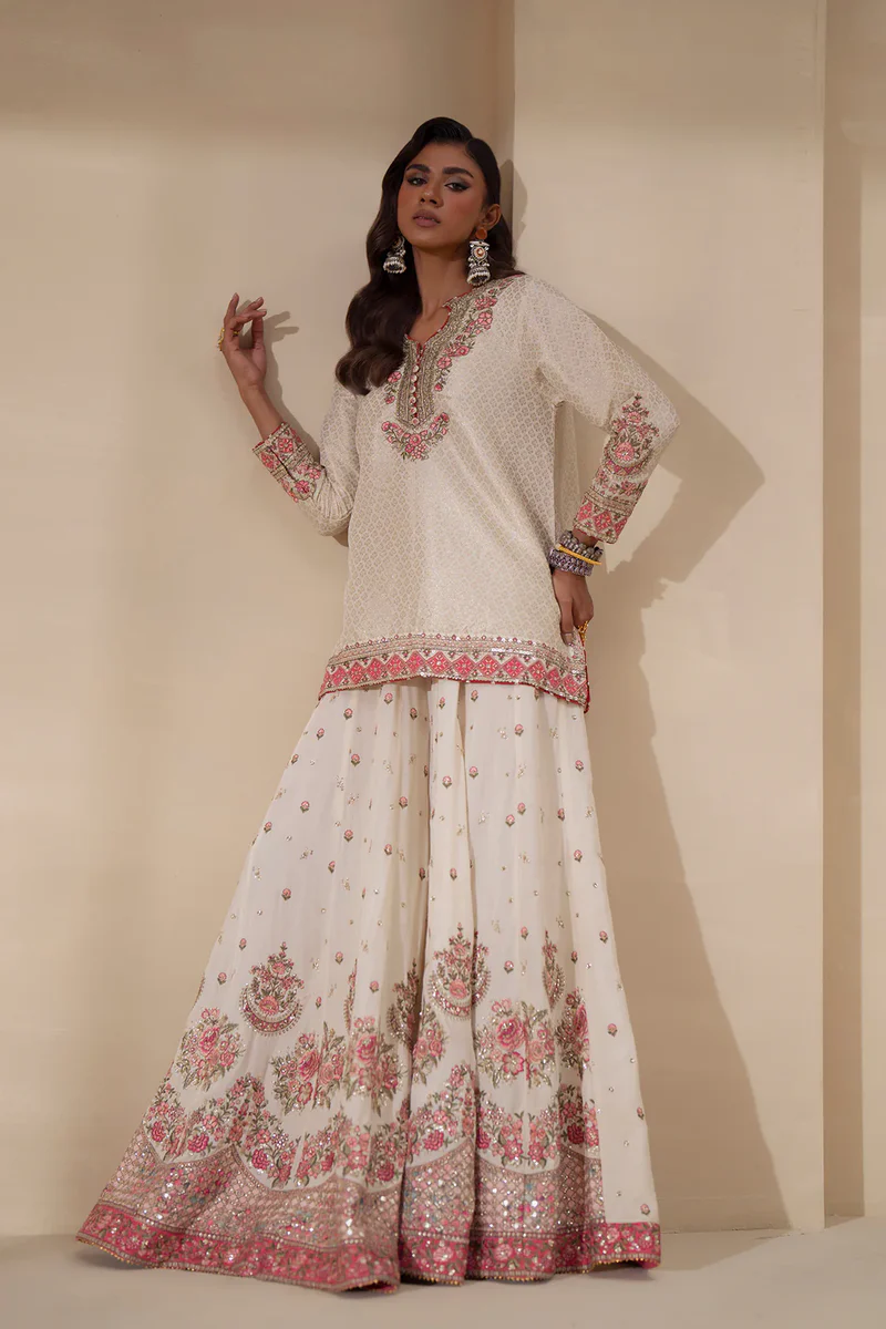 Ethnc| Boutique Collection AW '25 Drop II - EMBROIDERED SUIT | E0836/104/817