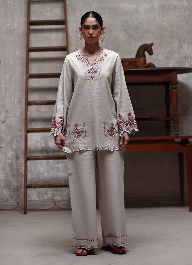 IMAGE | SAGE | LINEN COLLECTION '25