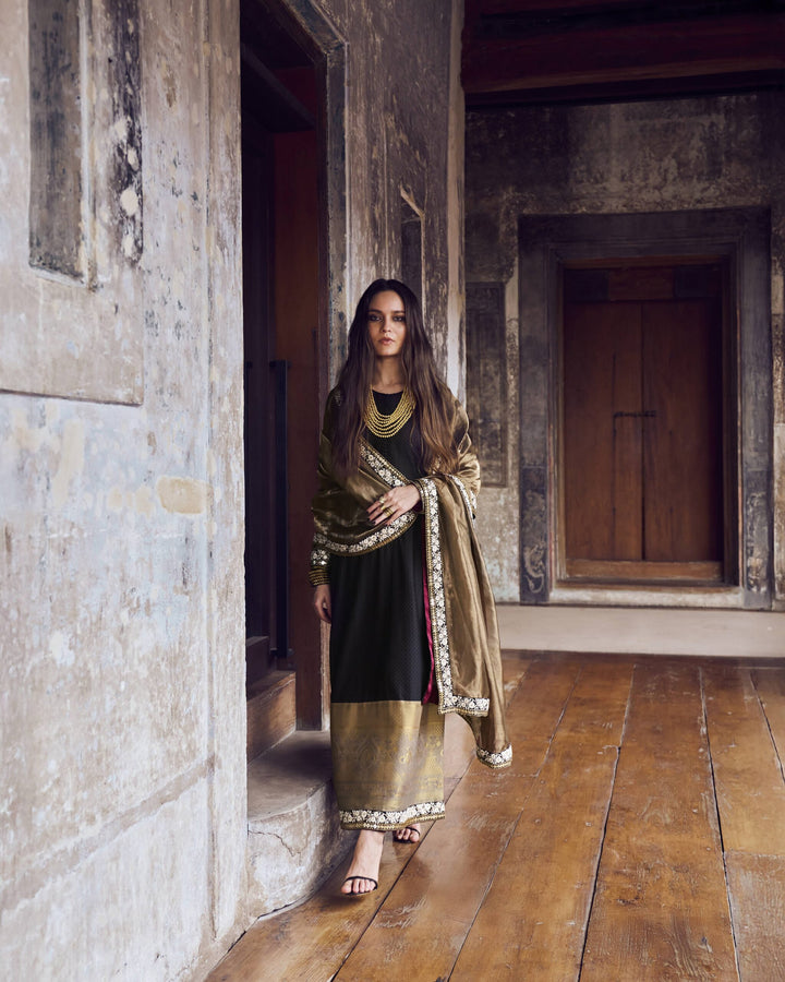 Iqbal Hussain |AW-03