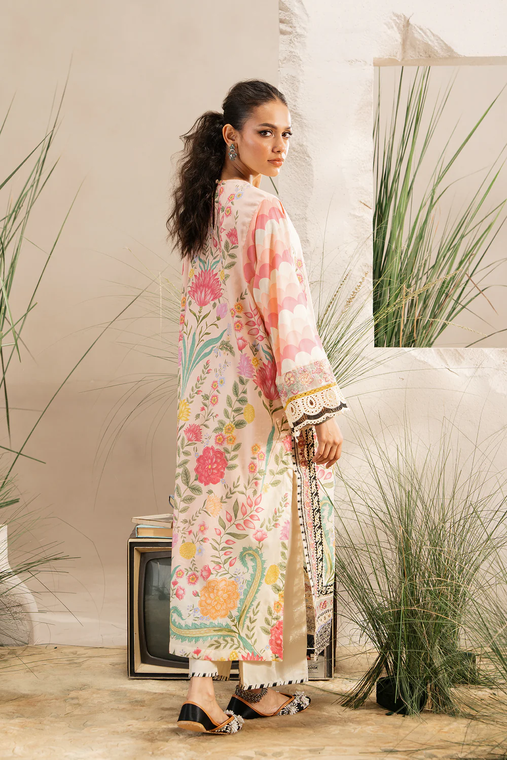 Ethnc| Rozana Floral Charm '25 Drop 7 - E3240/103/316