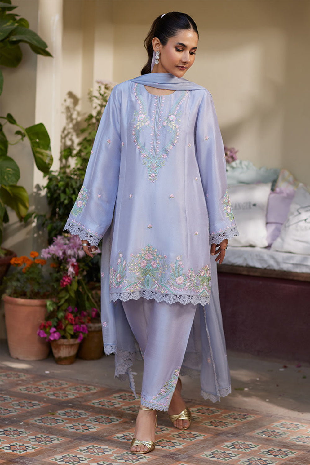 Ansab Jahangir Studio |Emilia