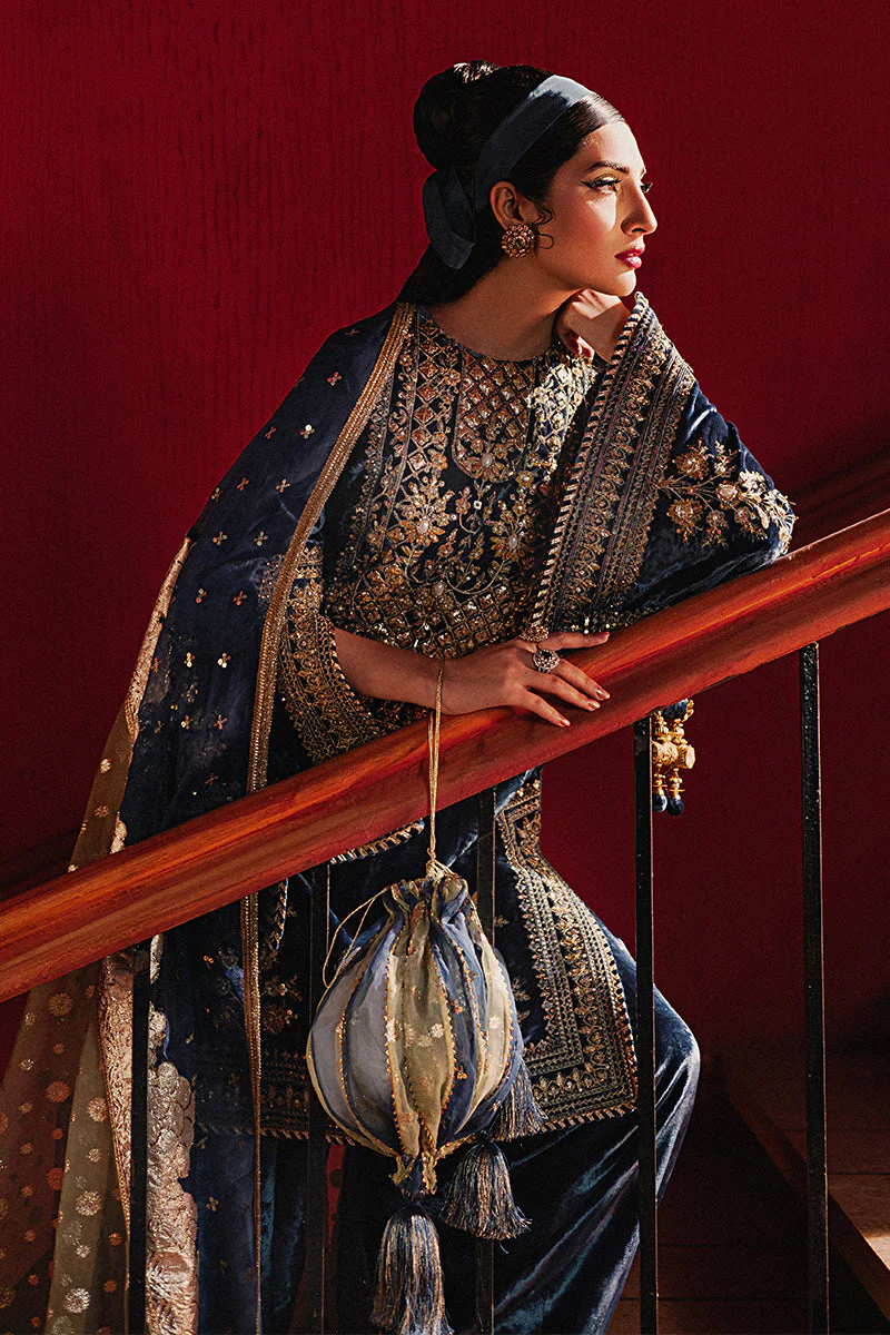 Mohsin Naveed Ranjha Roxy Cinema Velvet Edit FW 24/25 - Neelo