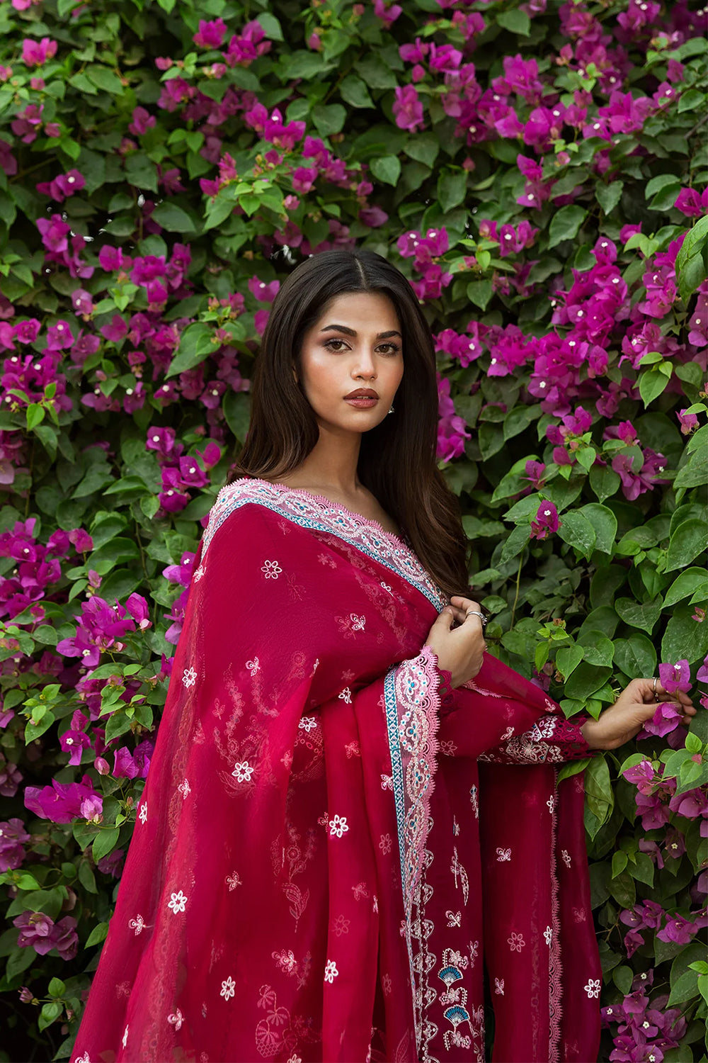 AFROZEH |Humnasheen-Mulaqatat Festive Lawn '2025