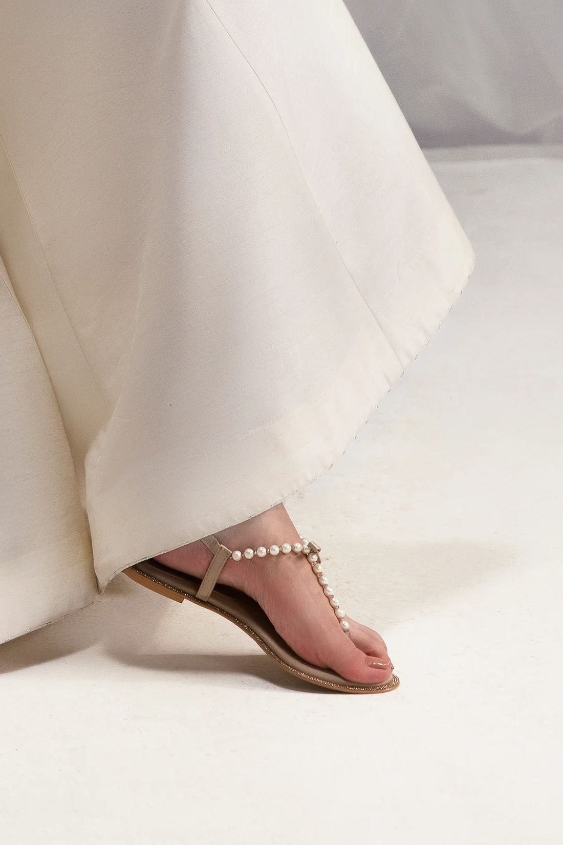 Zaib |The Wedding Shop '25 - ÉLANO FLAT SANDALS (ZBN-25003)