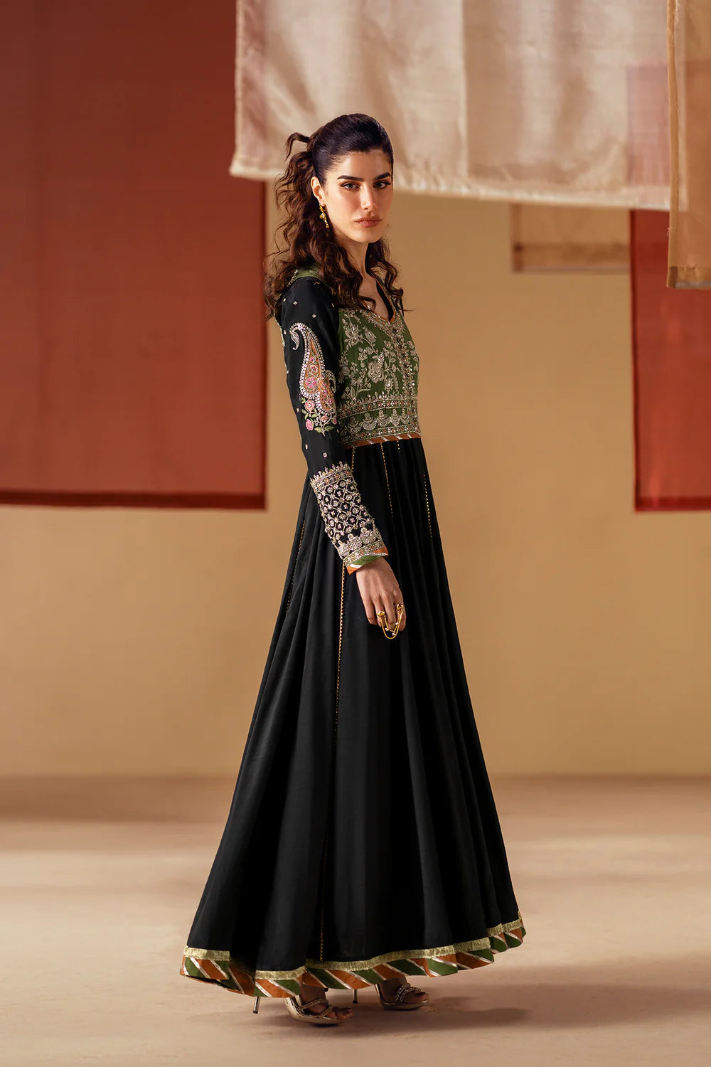 Ethnc |Boutique HS '25 Edit 08 - E0823/104/902