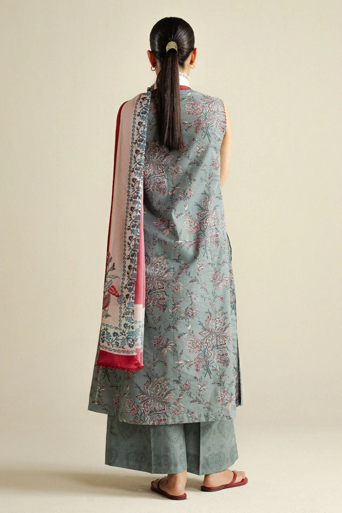 Coco By Zara Shahjahan| Prints Edit IV - Daisy-8A