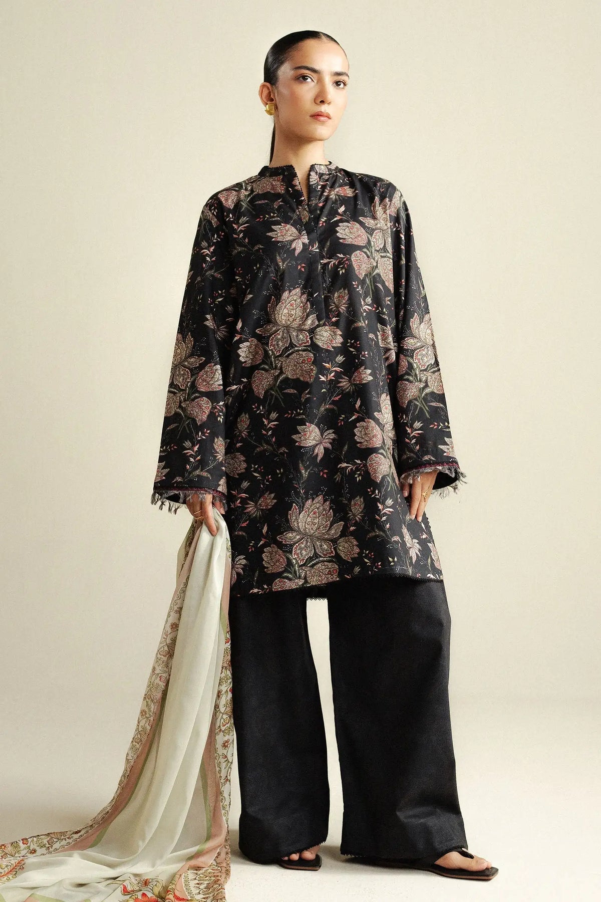 Coco By Zara Shahjahan |Prints Edit IV - Daisy-8B