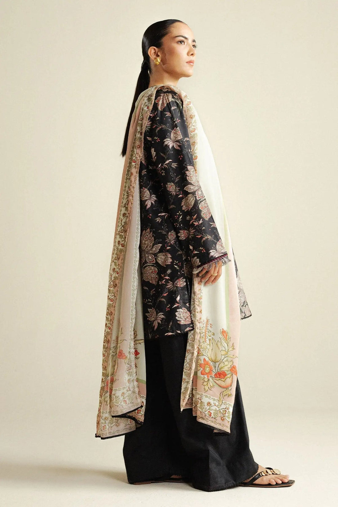 Coco By Zara Shahjahan |Prints Edit IV - Daisy-8B