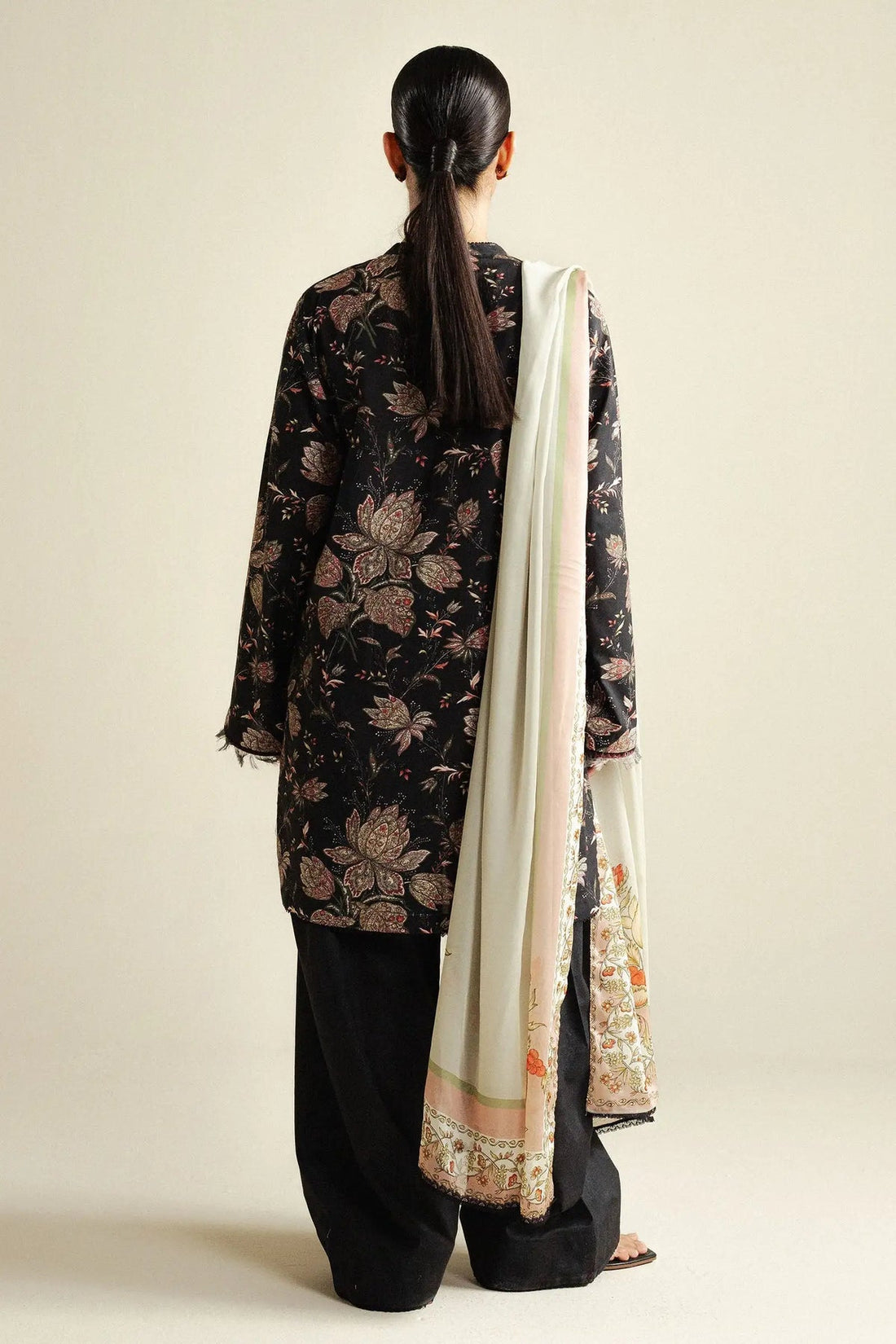 Coco By Zara Shahjahan |Prints Edit IV - Daisy-8B