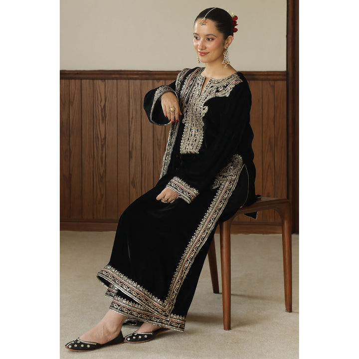 DYOT|BASHAASH’25 -BLACK OUTFIT