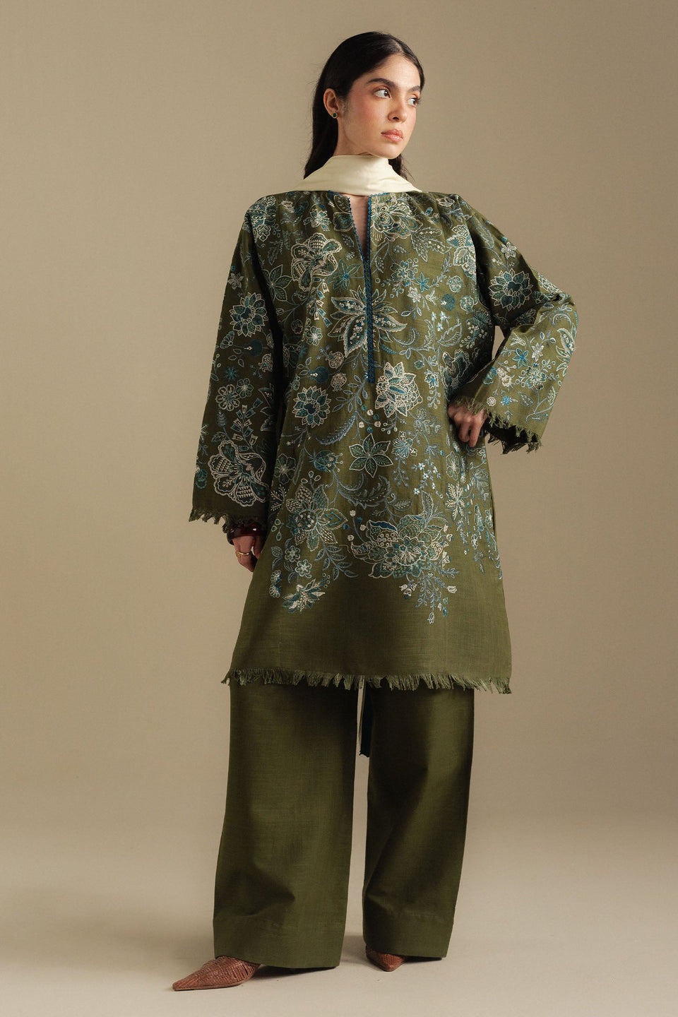 COCO BY ZARA SHAHJAHAN |WINTER UNSTITCHED'25-MIST 2A