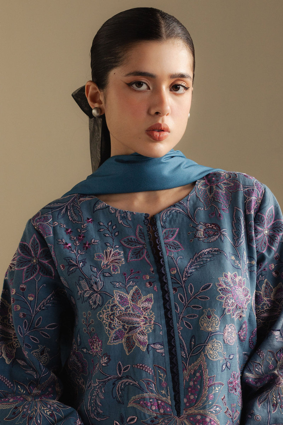 COCO BY ZARA SHAHJAHAN |WINTER UNSTITCHED'25-MIST 2B