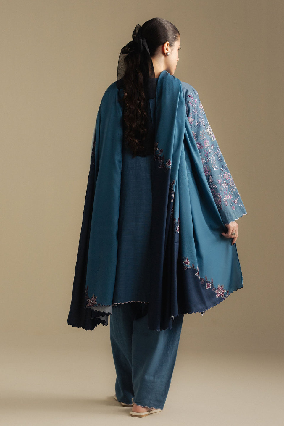 COCO BY ZARA SHAHJAHAN |WINTER UNSTITCHED'25-MIST 2B
