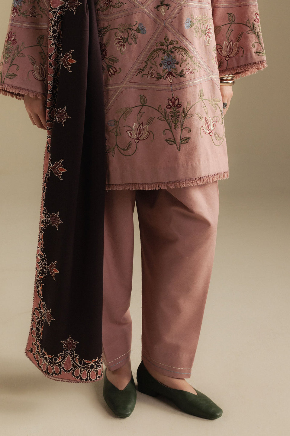 COCO BY ZARA SHAHJAHAN |WINTER UNSTITCHED'25-CORAL- 4A