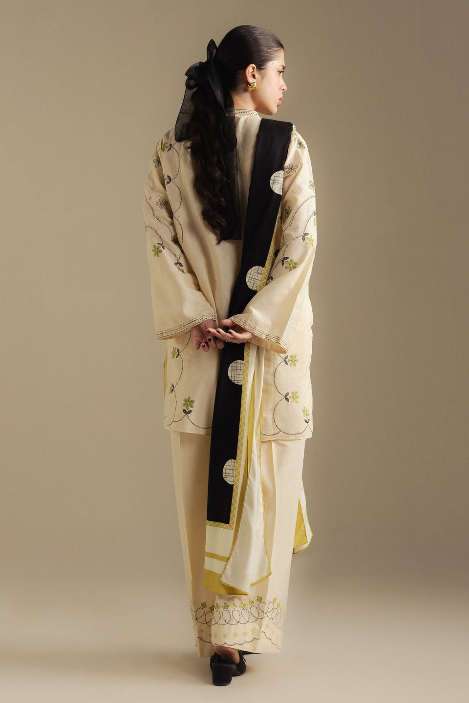 COCO BY ZARA SHAHJAHAN | WINTER UNSTITCHED'25-FAWN - 8B