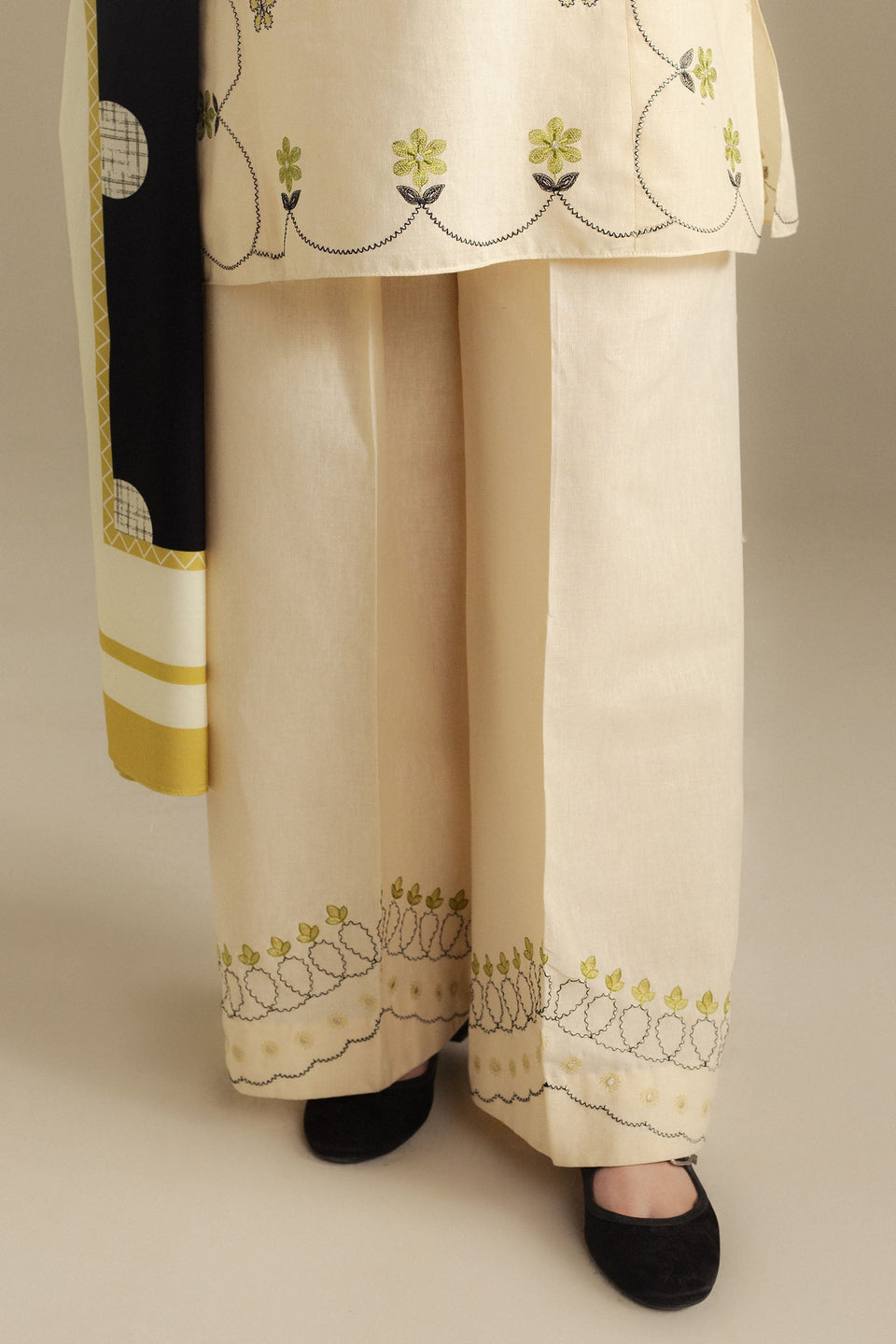 COCO BY ZARA SHAHJAHAN | WINTER UNSTITCHED'25-FAWN - 8B