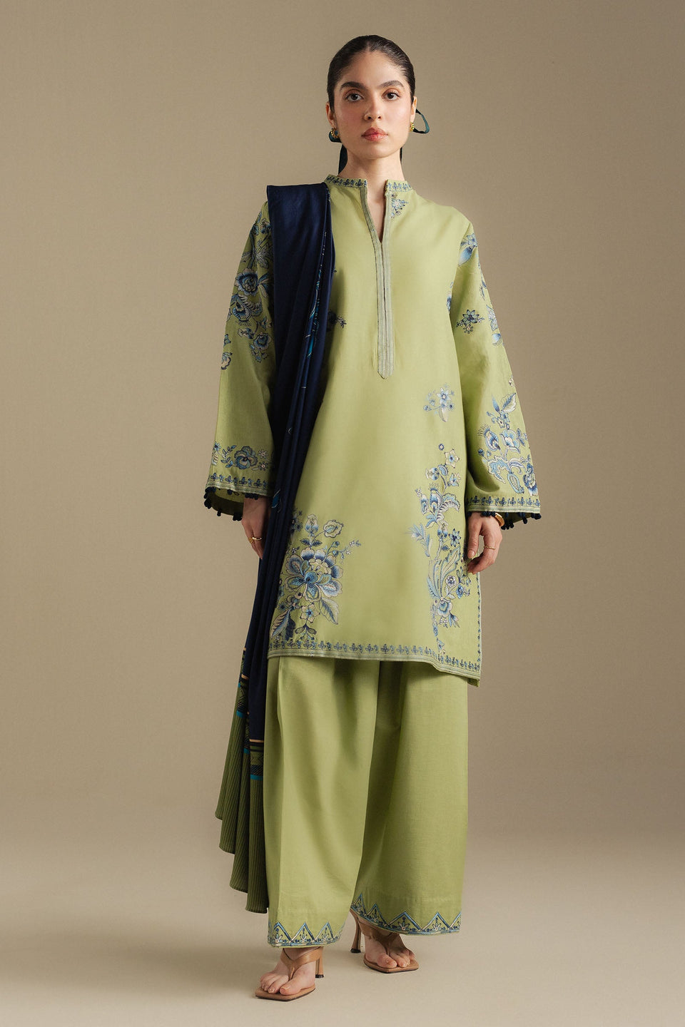 COCO BY ZARA SHAHJAHAN |WINTER UNSTITCHED'25-SNOWDROP -10B