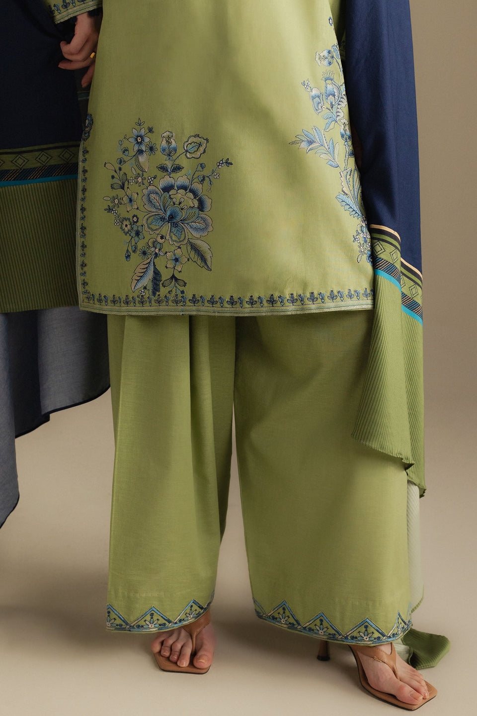 COCO BY ZARA SHAHJAHAN |WINTER UNSTITCHED'25-SNOWDROP -10B