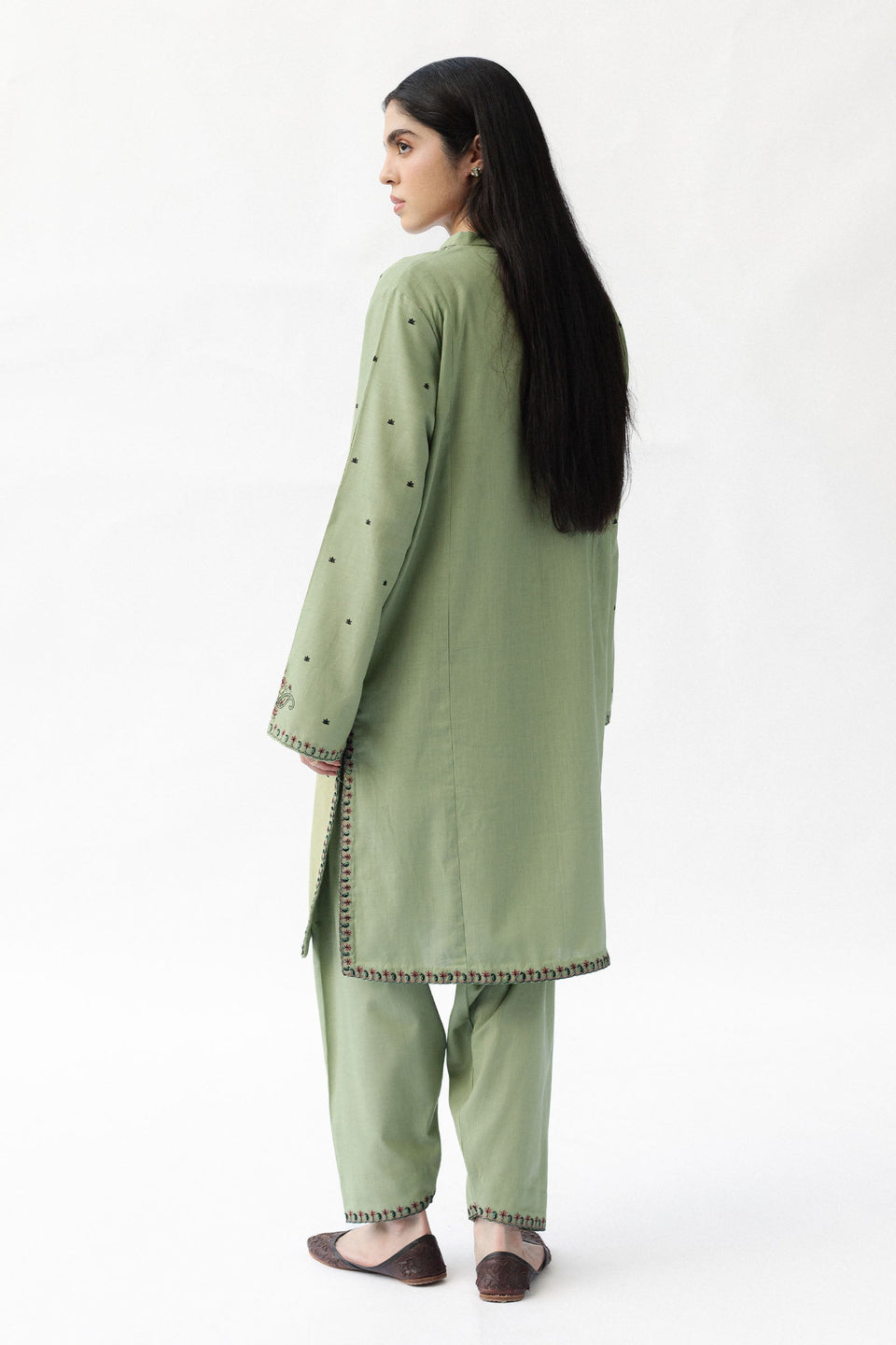 ZARA SHAHJAHAN |A\W 2025 - PINE