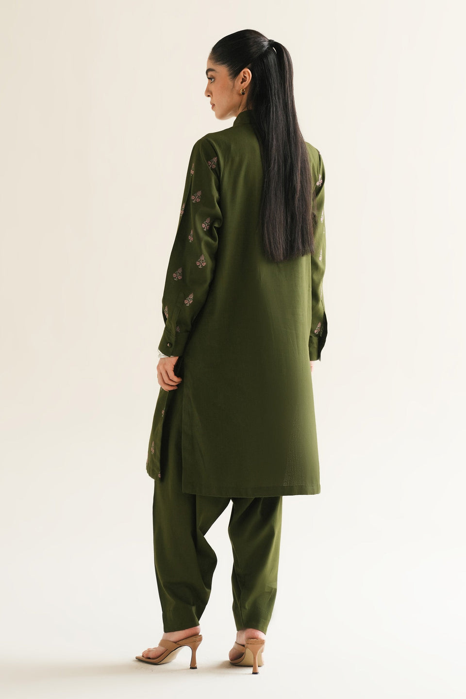 ZARA SHAJAHAN |A\W 2025- ZR25B0917