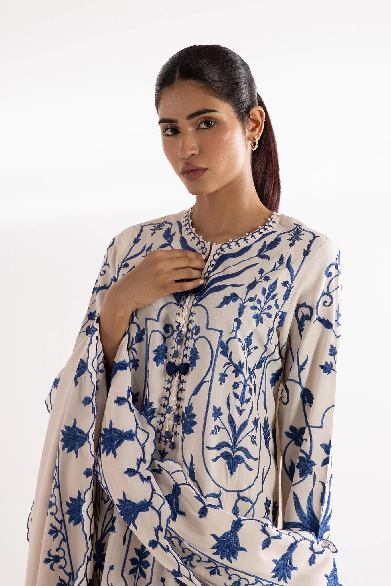 Sana Safinaz |Pre-Fall Collection '25 - Stitched Embroidered Raw Silk Suit SS25SGE343P3
