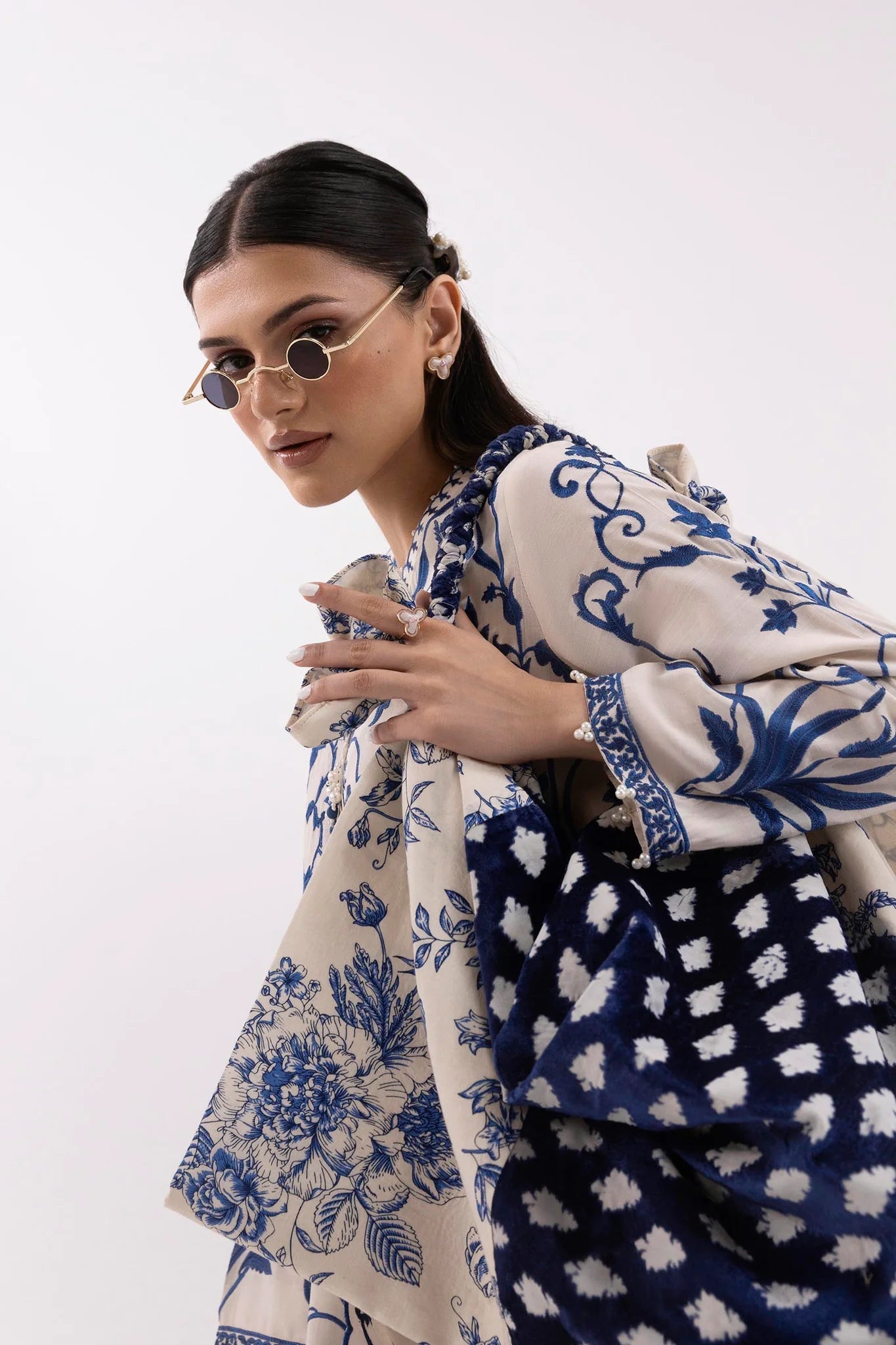 Sana Safinaz |Pre-Fall Collection '25 - Stitched Embroidered Raw Silk Suit SS25SGE343P3