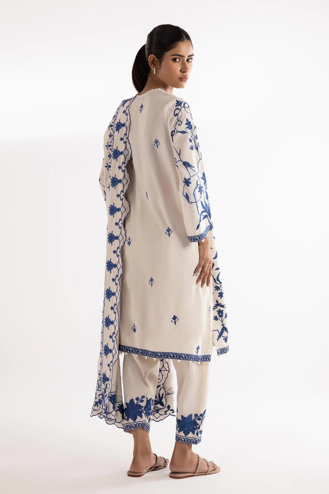 Sana Safinaz |Pre-Fall Collection '25 - Stitched Embroidered Raw Silk Suit SS25SGE343P3