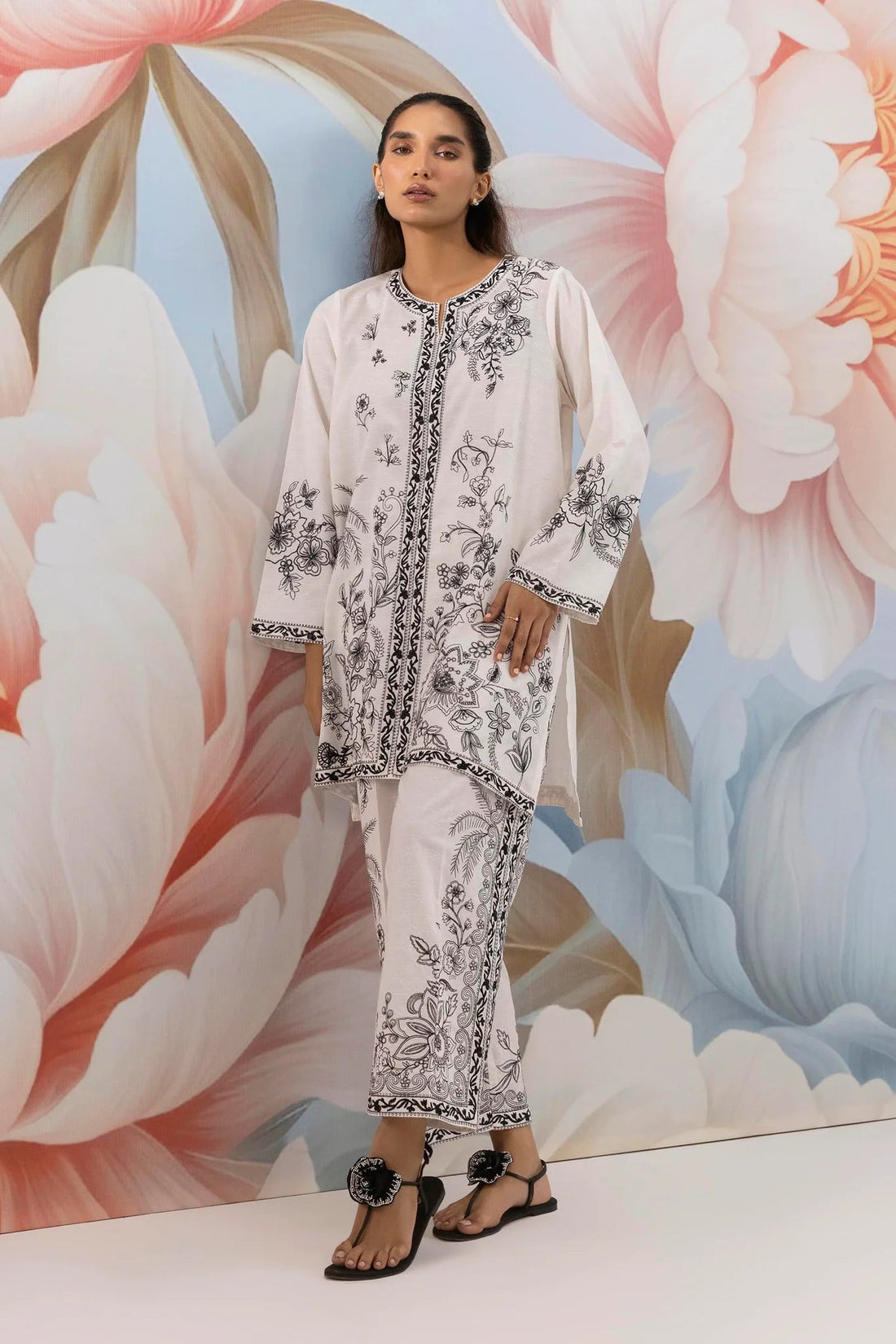 Sana safinaz|Pre-Fall Collection '25 - Stitched Jacquard Embroidered Shirt SS25SGE433
