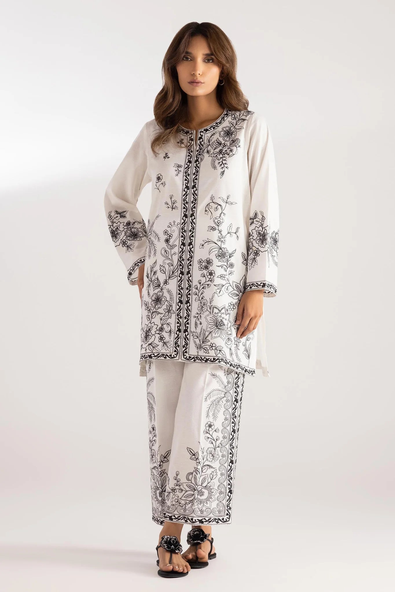 Sana safinaz|Pre-Fall Collection '25 - Stitched Jacquard Embroidered Shirt SS25SGE433