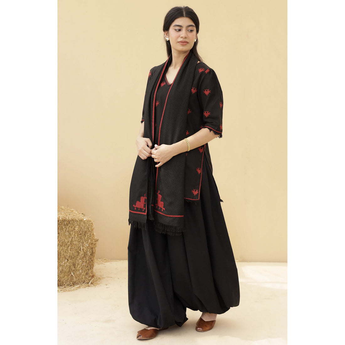 DYOT |FALL WINTER '25 - BLACK SOOTI OUTFIT