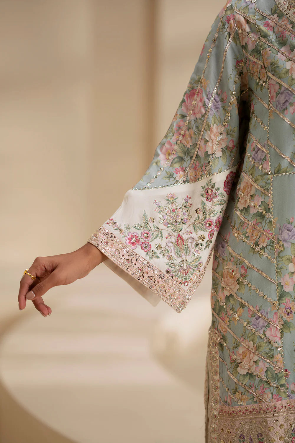 Ethnc| Boutique Collection AW '25 Drop II - EMBROIDERED SUIT | E0917/104/721