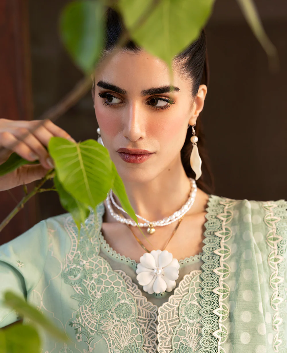 Republic Womenswear Pret  |M-147 / embroidered pret vol II'25