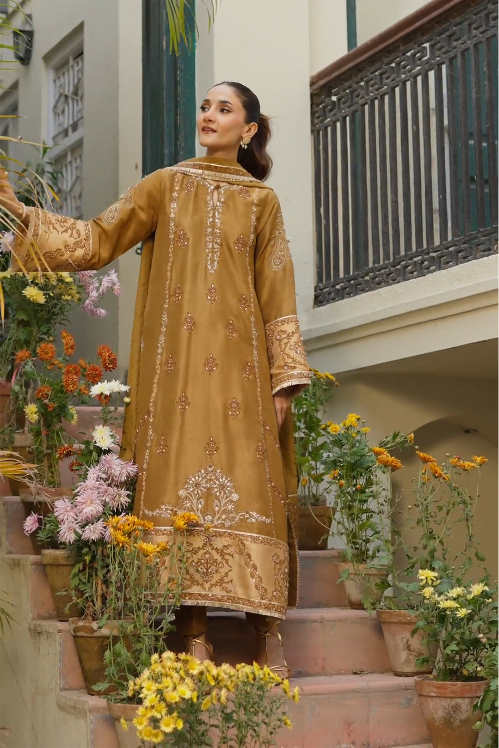 Ansab Jahangir |Nina