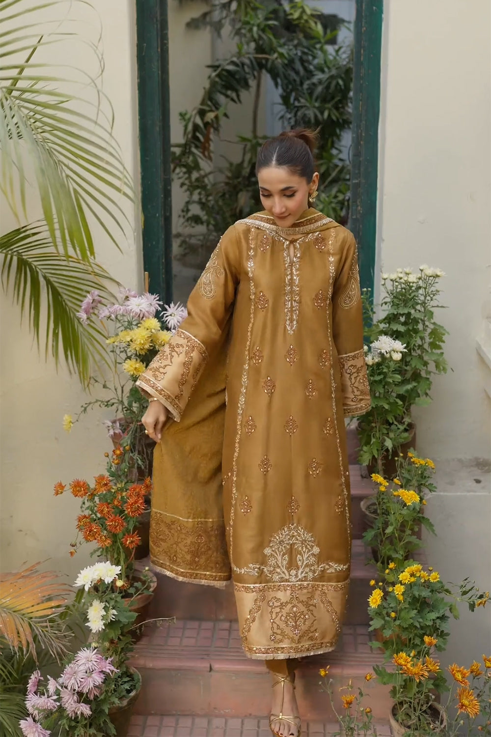 Ansab Jahangir |Nina