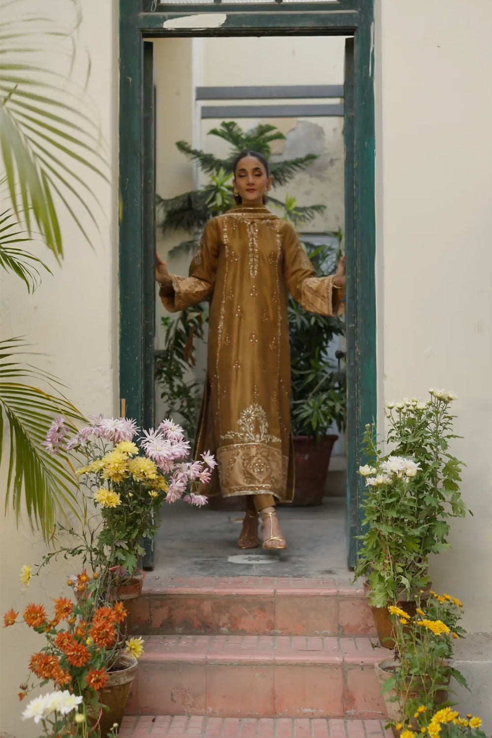 Ansab Jahangir |Nina