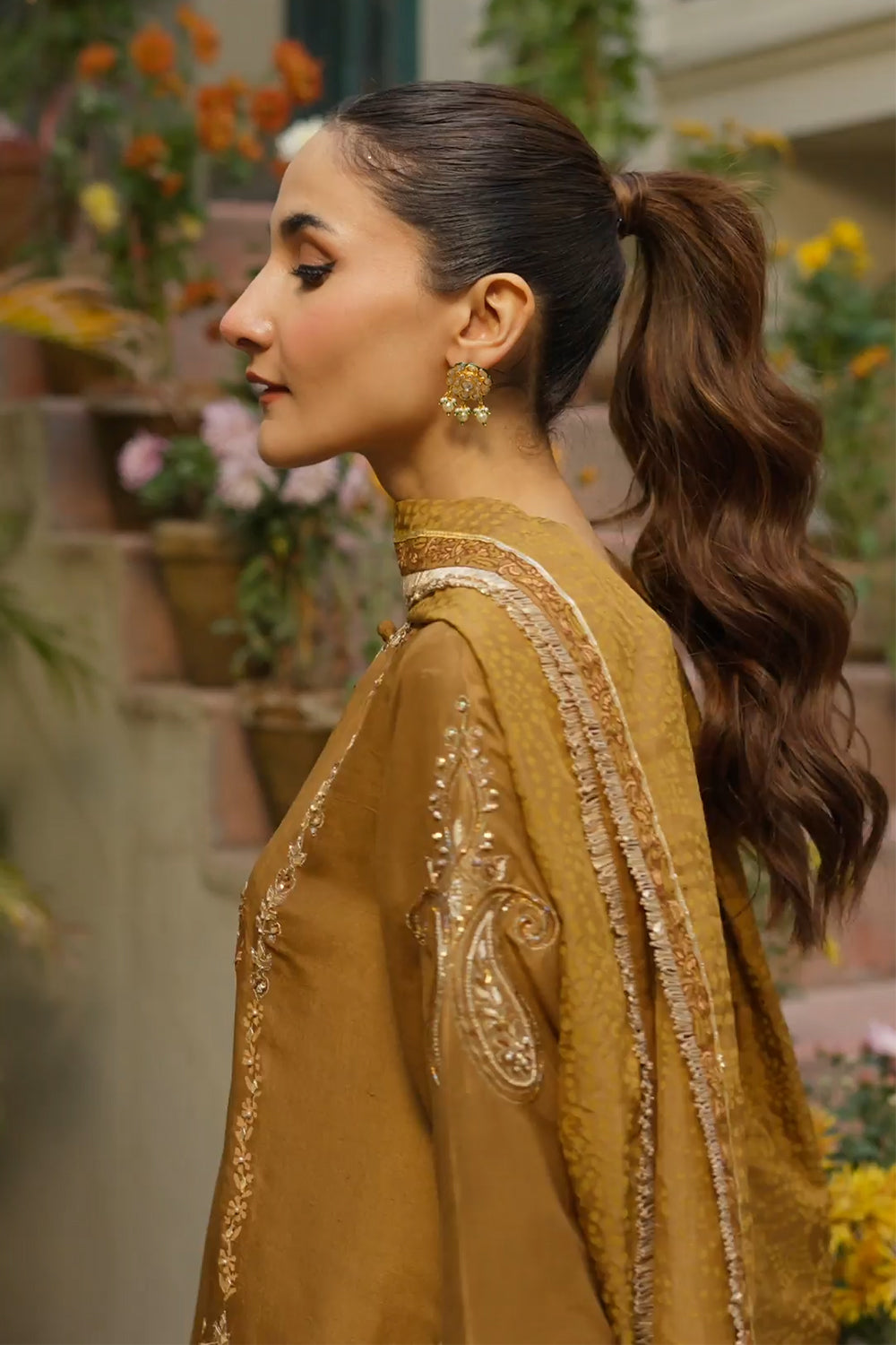 Ansab Jahangir |Nina