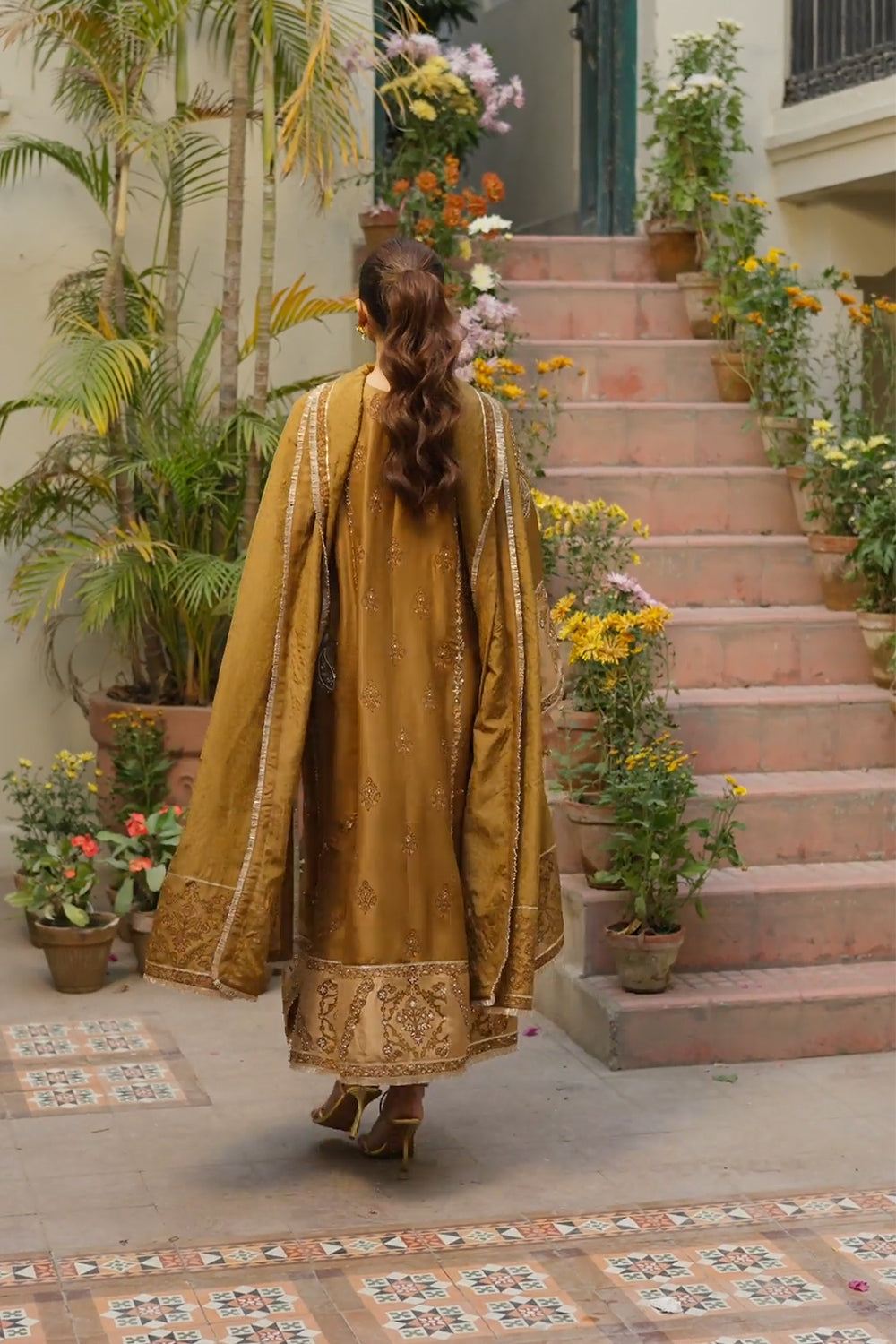 Ansab Jahangir |Nina