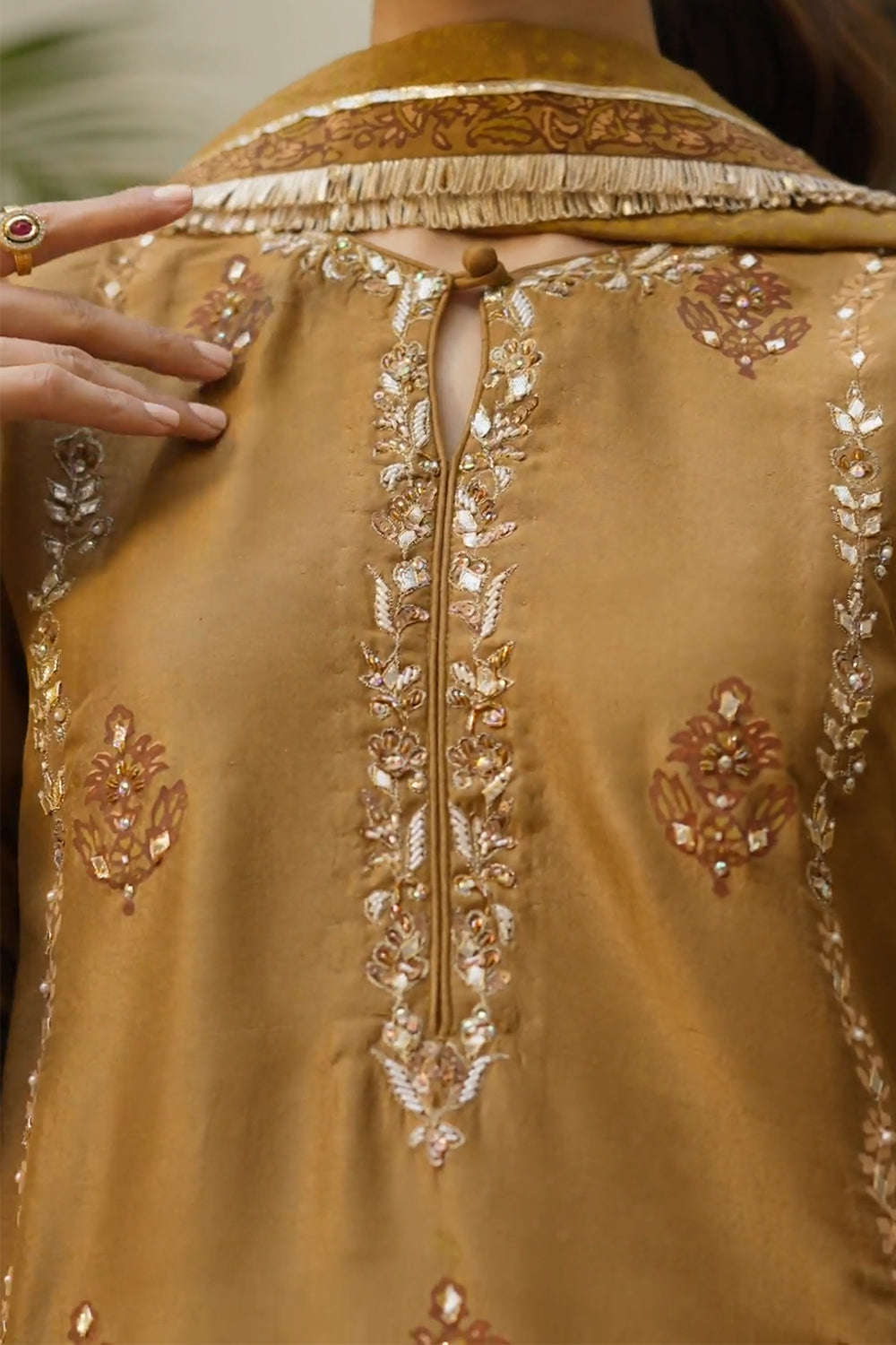 Ansab Jahangir |Nina