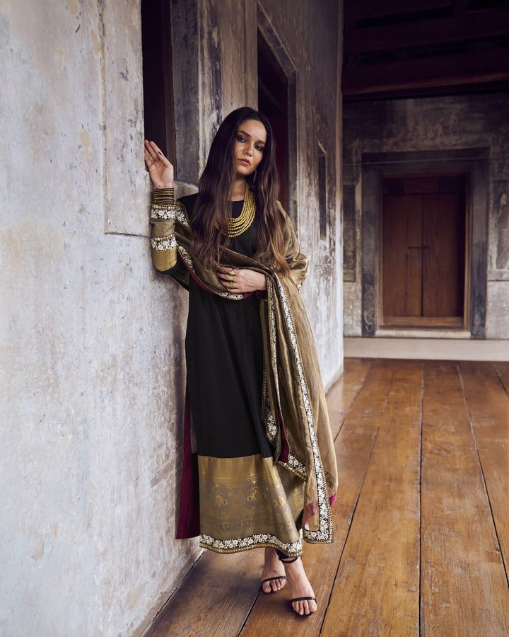 Iqbal Hussain |AW-03