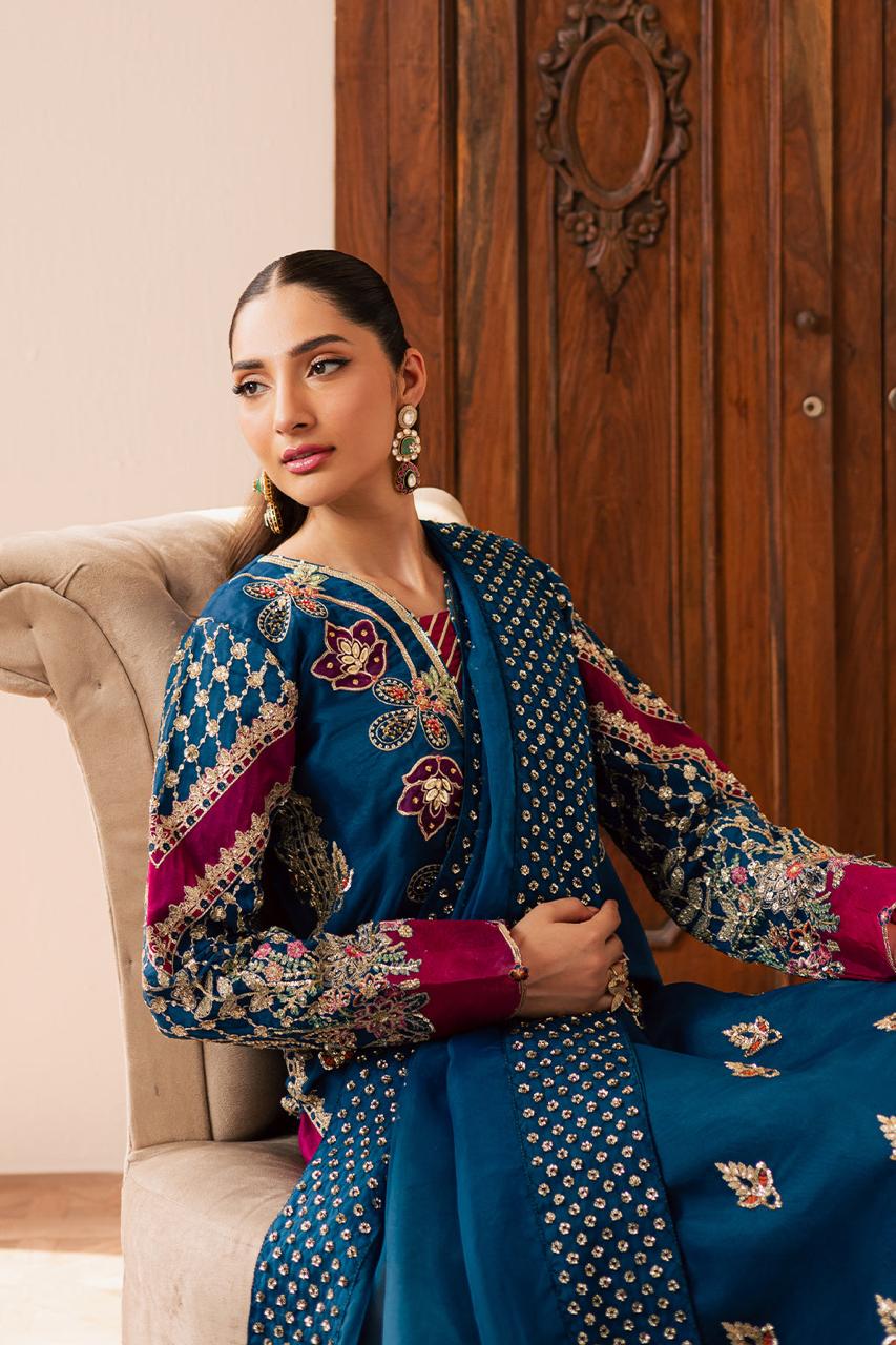 Emaan Adeel|Suave Luxury Formals '25-AVOIR