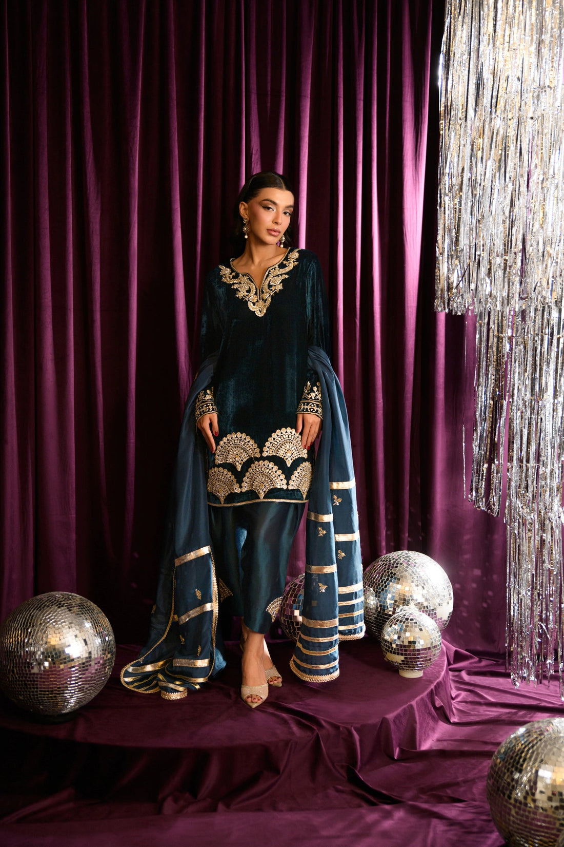 Flairs Studio| Mara Velvet Luxe '25 - Blue Bird