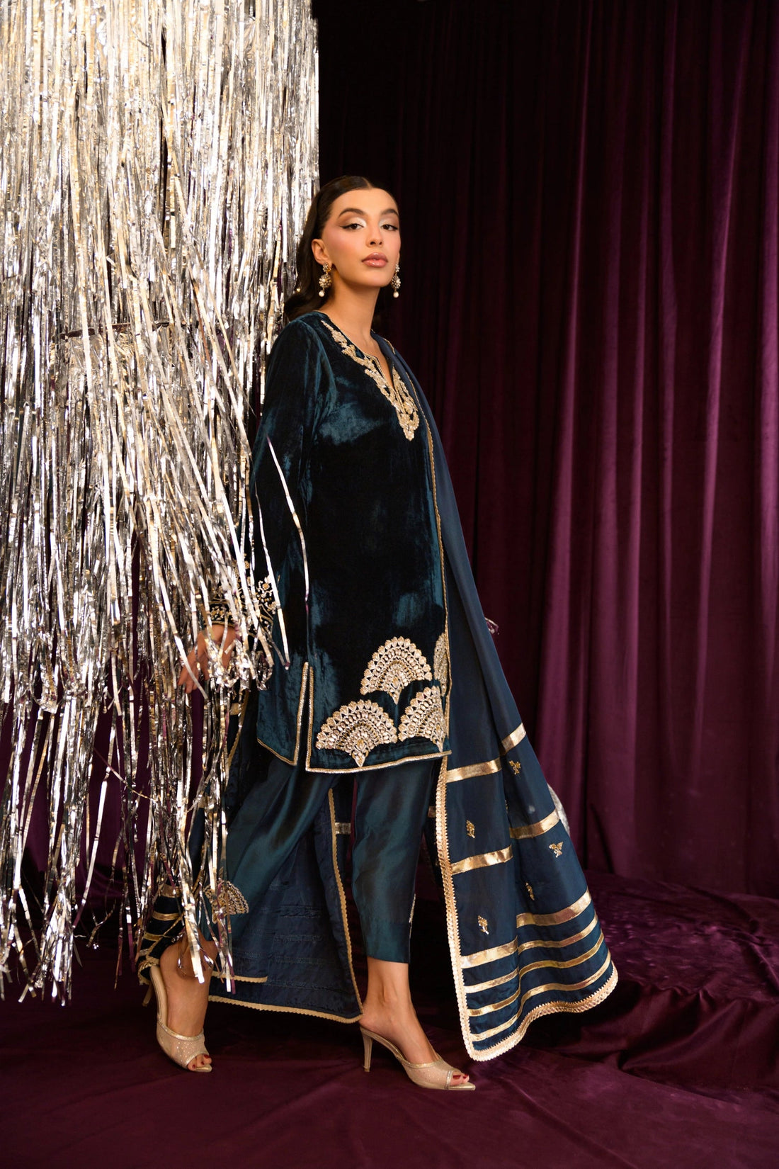 Flairs Studio| Mara Velvet Luxe '25 - Blue Bird