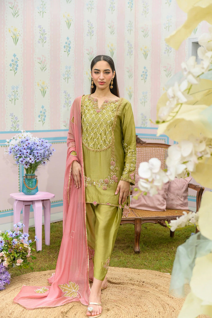 Flairs Studio| Zarayna-Festive Formals '25 - Champagne Toast