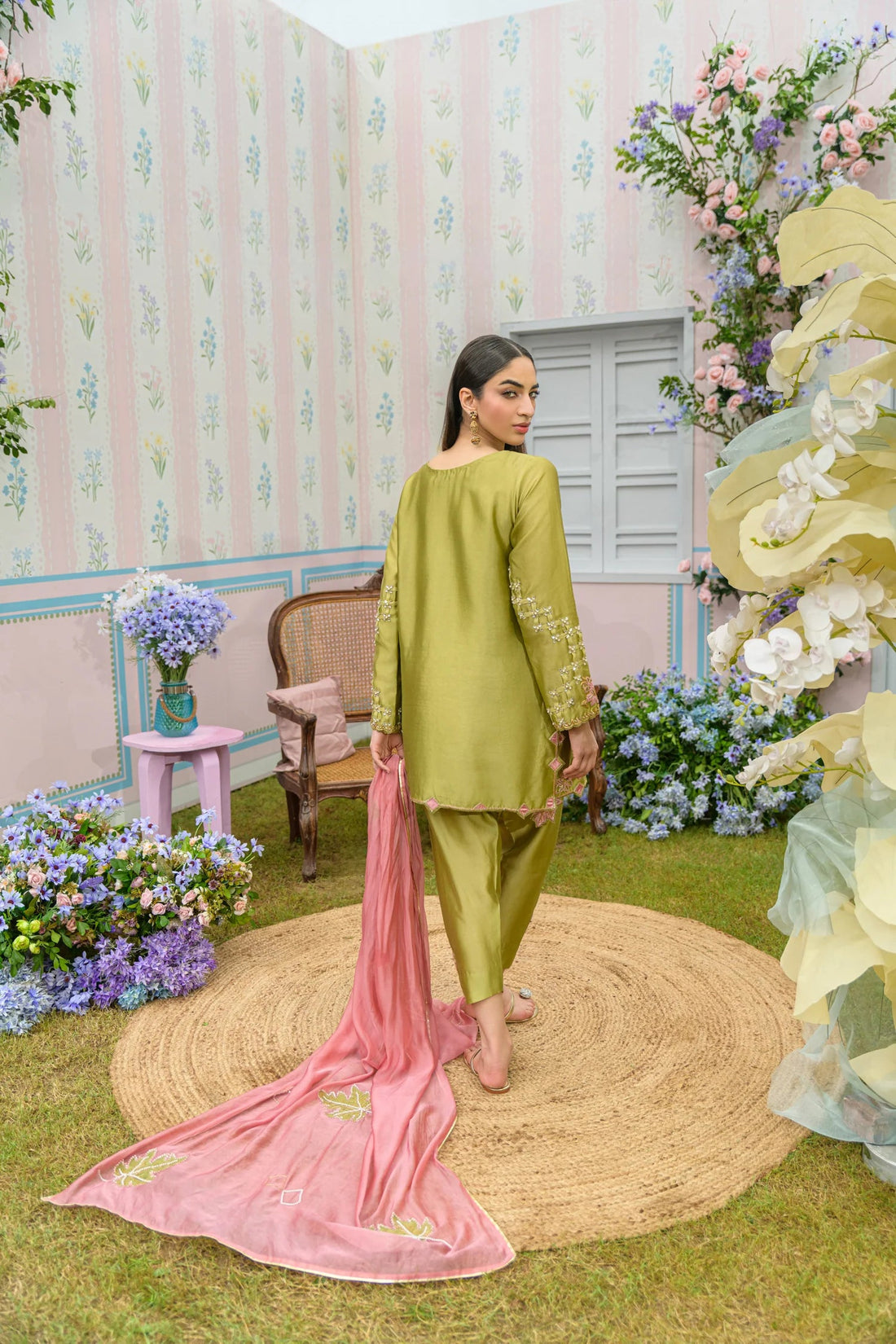 Flairs Studio| Zarayna-Festive Formals '25 - Champagne Toast