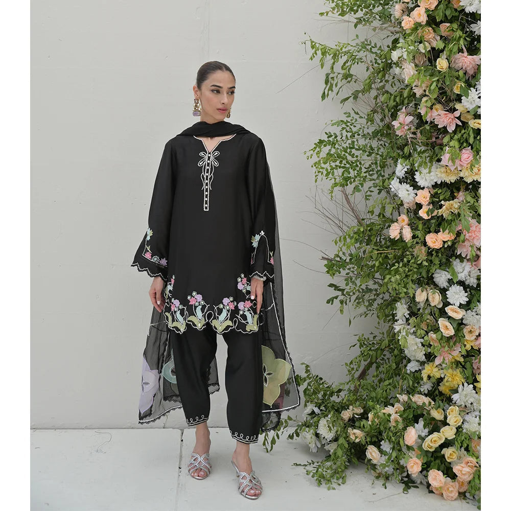 NIMRAH HAFSA | IRINA FULL SET