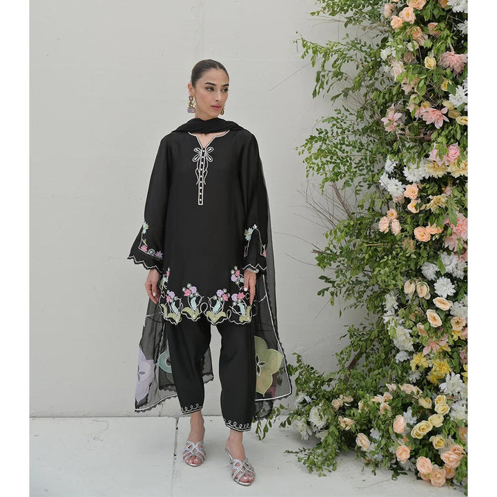 NIMRAH HAFSA | IRINA FULL SET