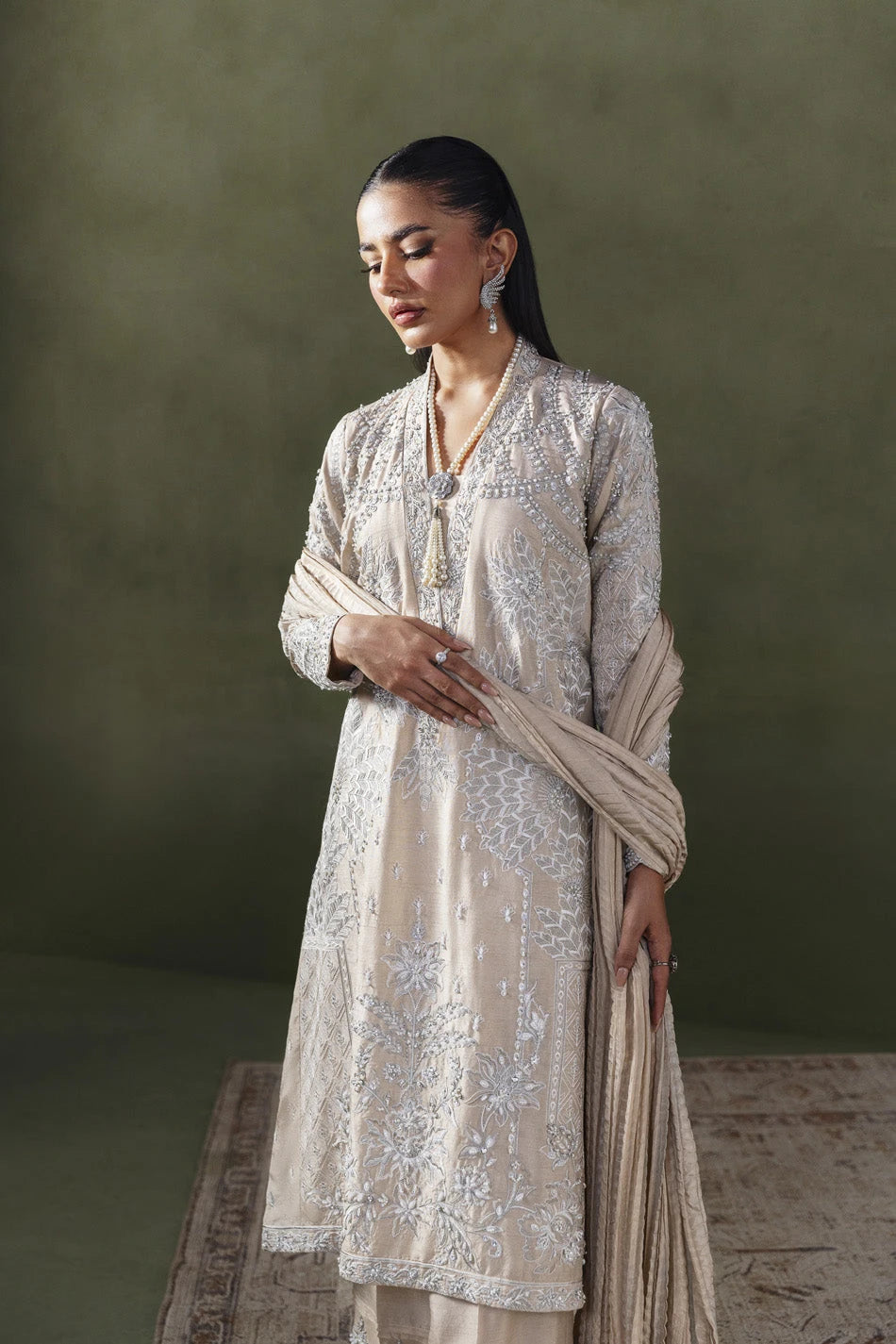 Ammara Khan|Solenne '25 - Ivory Symphony (D-04)