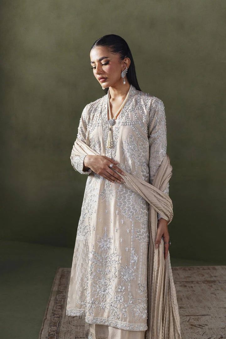 Ammara Khan|Solenne '25 - Ivory Symphony (D-04)