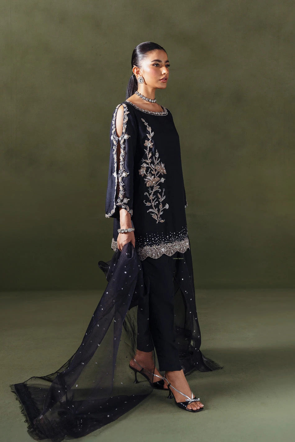 Ammara Khan|Solenne '25 - Midnight Sparkle (D-08)