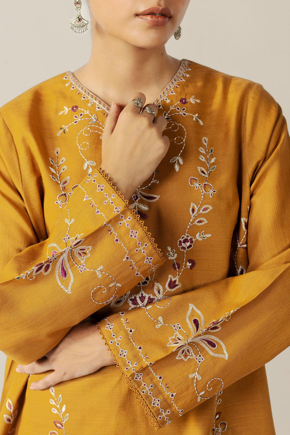 ZARA SHAHJAHAN | PRET A/W 2025 - OCHRA